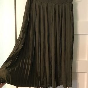 Darling MIDI Skirt